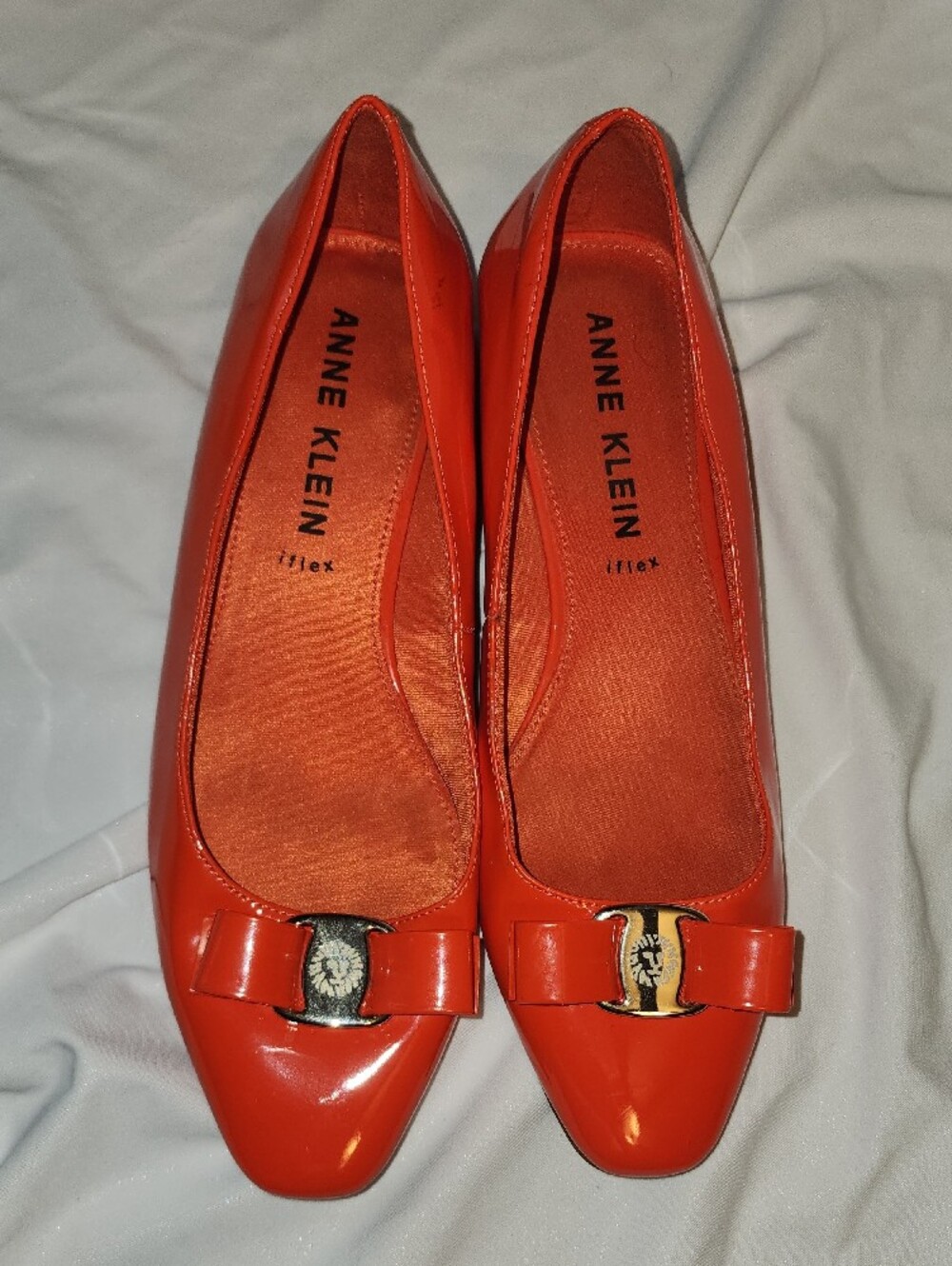 Anne Klein Size 8.5 Bright Orange Patent Leather Bow Flats - Picture 11 of 15